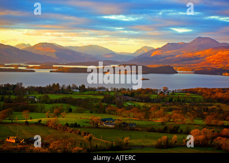 EVENING VIEW OVER LOCH LOMOND FROM DRUMGOYNE HILL Stock Photo