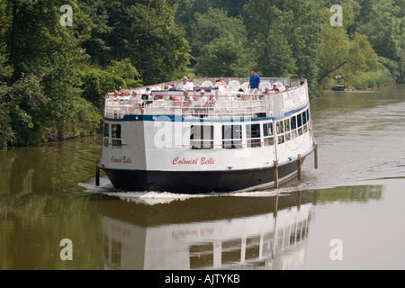 Cruise boat Colonial Belle on Erie Canal between Palmyra and Macedon New York Stock Photo