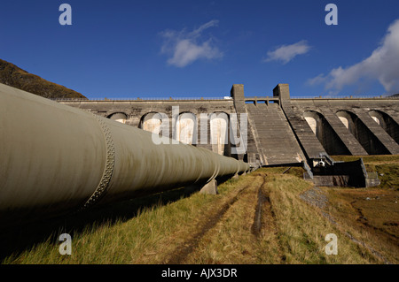 The Lawers hydro electricity dam and pipeline in the Ben Lawers National Nature Reserve Perthshire Scotland Stock Photo