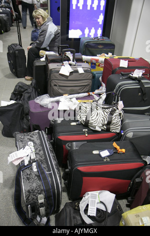 manchester airport baggage claim