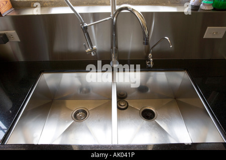 Stainless steel kitchen sink.