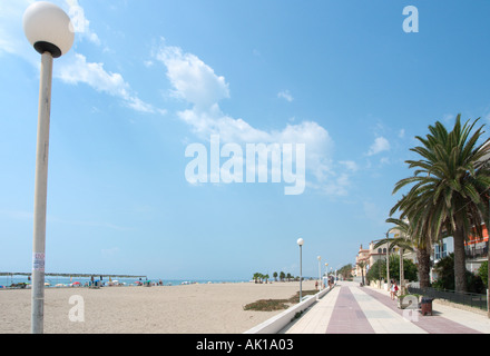 Seafront promenade and beach, Calafell, Costa Dorada (Costa Daurada), Catalunya, Spain Stock Photo