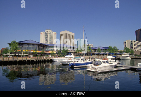 USA VIRGINIA NORFOLK The harbor and skyline of Norfolk Virginia Stock Photo