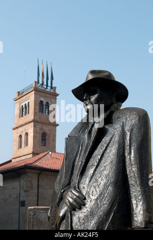 Statue in front of the University, Plaza de Porlier, Old Town, Oviedo, Asturias, Spain Stock Photo