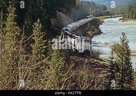 BANFF NATIONAL PARK Alberta Canada JUNE ROCKY MOUNTAINEER train nearing Morant's Curve Stock Photo