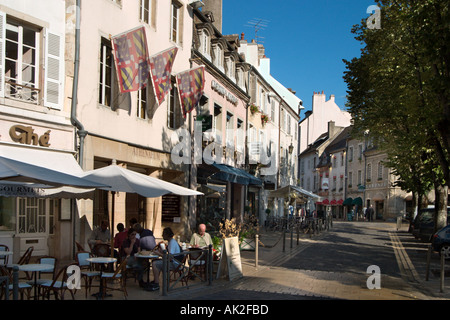 France, Cote d'Or, Beaune, Fresco in homage to the shooting of the film La  Grande Vadrouille with Louis de Funes and in Bourvil, work by Patrick Bidau  Stock Photo - Alamy