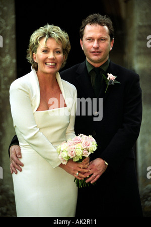 NEWSREADER KIRSTY YOUNG WITH HER HUSBAND NICK JONES OUTSIDE THE CHAPEL ...