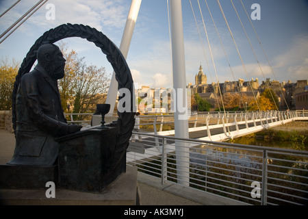 The James Thomson footbridge in Hawick, Scottish Borders, opened in 2006 Stock Photo