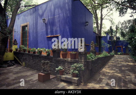 Courtyard of the Museo Casa Frida Kahlo or Casa Azul in Coyoacan, Mexico City Stock Photo