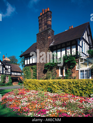 Queens Park in Crewe, cheshire Stock Photo - Alamy