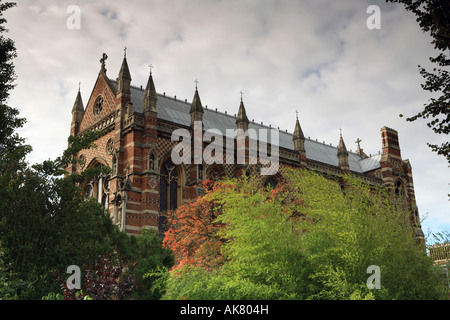 The chapel of Keble College Oxford part of Oxford University seen from the adjacent park Stock Photo