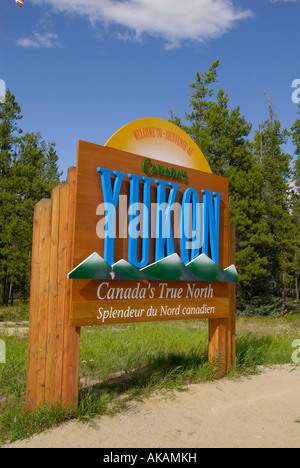 Alaska highway sign. Border Yukon-Alaska. Canada-USA Stock Photo - Alamy