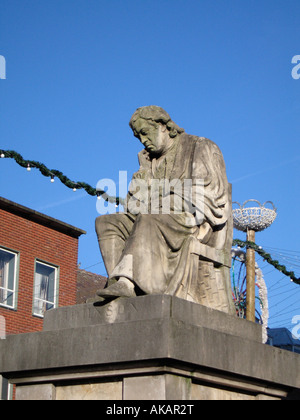 Statue of Dr Samuel Johnson in  the market square Lichfield Staffordshire England Stock Photo