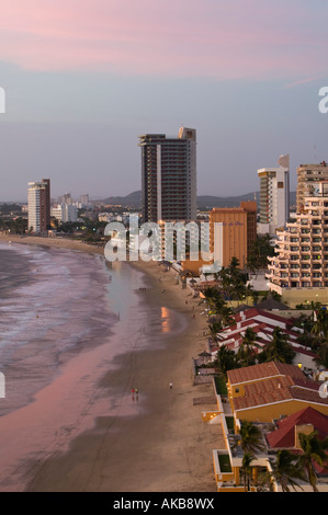 Mexico, Sinaloa State, Mazatlan, Zona Dorada, Playa Las Gaviotas Beach and Hotels Stock Photo