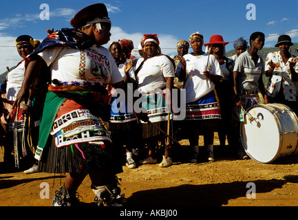 Zulu tribes women dancing in traditional clothing Shakaland Zululand ...