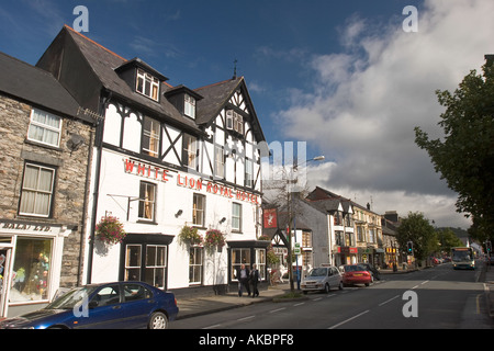 Wales Gwynedd Bala Stryd Fawr High Street White Lion Royal Hotel Stock Photo