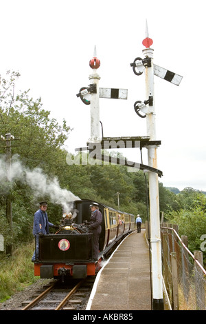 Wales Gwynedd Snowdonia Bala Lake Railway train at Llangower lakeside platform Stock Photo