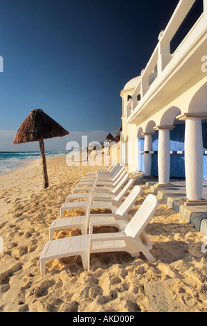 Bar at Playa Chac Mool, Caribbean Sea beach at Zona Hotelera in Cancun, Mexico Stock Photo