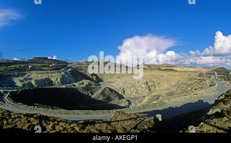 Wheal Martyn China Clay mine near St Austell Cornwall Stock Photo