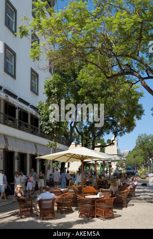 Cafe in the city centre on the corner of Avenida Arriaga and Avenida Zarco, Funchal, Madeira, Portugal Stock Photo