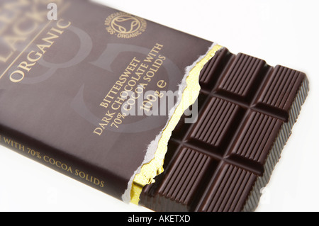 NUTRITIONAL AND NUT ALLERGY INFORMATION ON LABEL OF BAR OF ORGANIC DARK CHOCOLATE Stock Photo