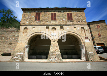 Fonte delle Sette Cannelle medieval fountain, San Severino Marche, Marche, Italy Stock Photo