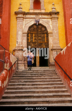 1, one, Mexican woman, San Roque Church, Templo de San Roque,   Roman Catholic Church, Roman Catholicism, Guanajuato, Guanajuato State, Mexico Stock Photo