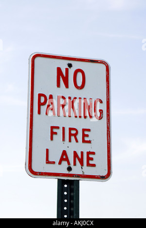 No Parking Fire Lane sign in Milwaukee Wisconsin WI Stock Photo