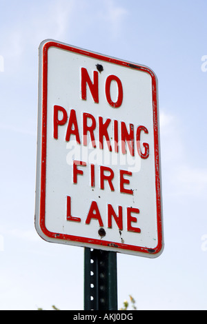 No Parking Fire Lane sign in Milwaukee Wisconsin WI Stock Photo