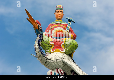 Roof top decoration at the Hong San Chinese Temple in Kuching, Sarawak, Malaysia Stock Photo