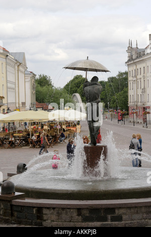 Tartu Estonia - Kissing Students fountain on Town Hall Square on Raekoja Plats in Tartu, Estonia Stock Photo
