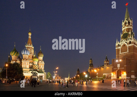 SUMMER EVENING IN RED SQUARE SHOWING KREMLIN WALL AND SAINT BASILS CATHEDRAL AT TWILIGHT MOSCOW RUSSIA Stock Photo