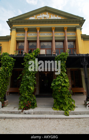 Emperor's mansion in the Kaiserpark of Bad Ischl, Salzkammergut, Austria Stock Photo