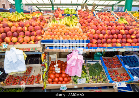 Fruit and vegetable market in Rovinj, Istria, Croatia, Europe Stock ...