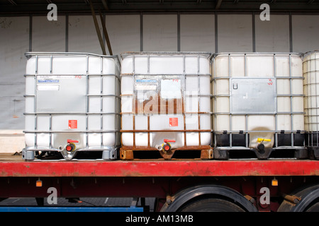 1000 Litre Intermediate bulk containers Liquid Storage Tank on construction  site Stock Photo - Alamy