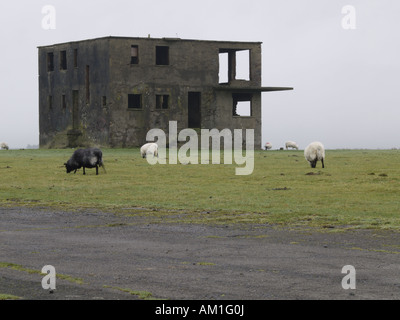 Davidstow Moor airfield, Watch office (derelict) used by the VIII th US Army Air force units and RAF Squadrons 1942 - 1945. Stock Photo