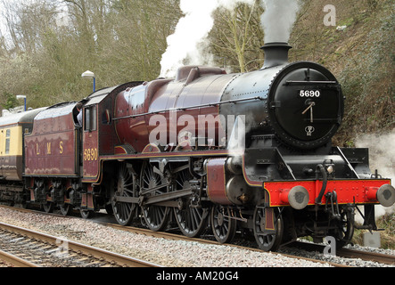 Jubilee Class 5690 ' Leander ' at Gerrards Cross station. Stock Photo