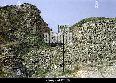 geography / travel, Turkey, Troy (Hisarlik), excavations, Troy II (2500 - 2300 B C ), remains of the city wall, town gate, antiquity, Illion, Bronze Age, wall, gate, architecture, archaeology, ruin, ruins, archaeology, UNESCO, World Heritage Site, , Stock Photo