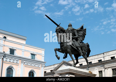 Statue of El Cid Campeador, Plaza del Cid, Burgos, Castilla y Leon, Spain Stock Photo
