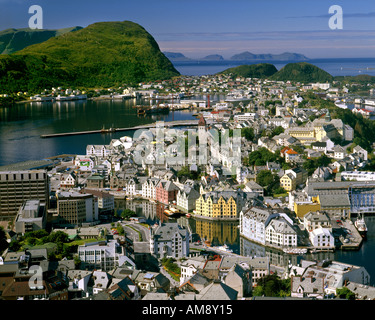 NO - MORE OG ROMSDAL:  Alesund seen from Aksla Mountain Stock Photo