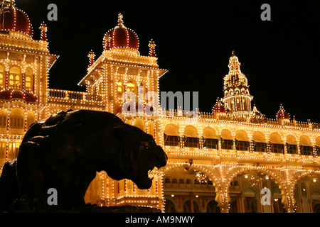 Maharaja Palace, Mysore Palace, illumination at night, Mysore ...