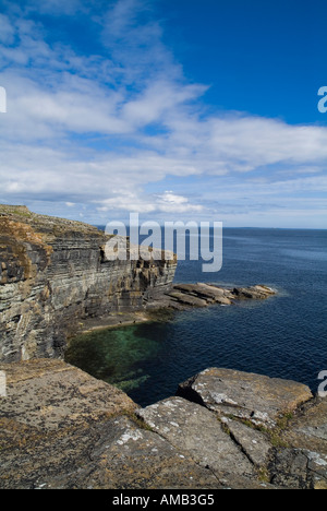 dh Clu Ber DEERNESS ORKNEY East coast seacliffs calm blue sea and sky seascape rugged cliff top edge Stock Photo