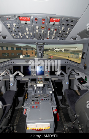 Embraer 190 Cockpit Farnborough Air Show 2006 Stock Photo