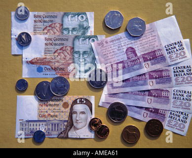 Irish currency punt pre euro hi res stock photography and images