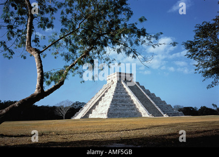 El Castillo Pyramid Yucatan, Chichen Itza, Mexico Stock Photo