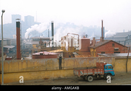 Türkei, Istanbul, Fabrik in Gecekondu Stock Photo