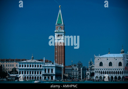 Venedig, Stadtteil San Marco, Bacino San Marco,  Blick auf  Piazza San Marco, mit Campanile und Palazzo Ducale Stock Photo