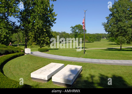 Burial Site Of The Hoovers At The President Herbert Hoover Presidential ...