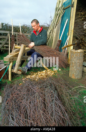 Adam King making the traditional besom brooms in the same way as his family have done for many years at High Wycombe Stock Photo