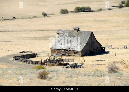 Farmland Ranchland Farm Ranch Along Interstate 80 In Wyoming Wy Us 